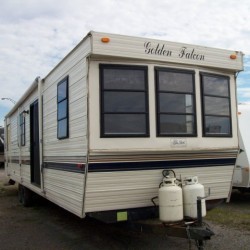 Golden Falcon 38 Cottage 1993