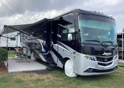 MOTORISÉ JAYCO PRECEPT 2022 - CHARLES JALBERT copie MOTORISÉ JAYCO PRECEPT 2022 - CHARLES JALBERT copie