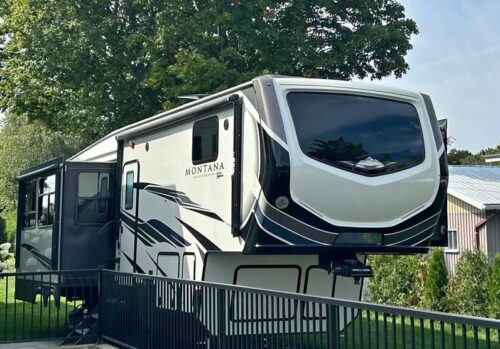 FIFTH WHEEL KEYSTONE MONTANA HIGH COUNTRY 2020 - SERGE LEBLANC (1) copie FIFTH WHEEL KEYSTONE MONTANA HIGH COUNTRY 2020 - SERGE LEBLANC (1) copie